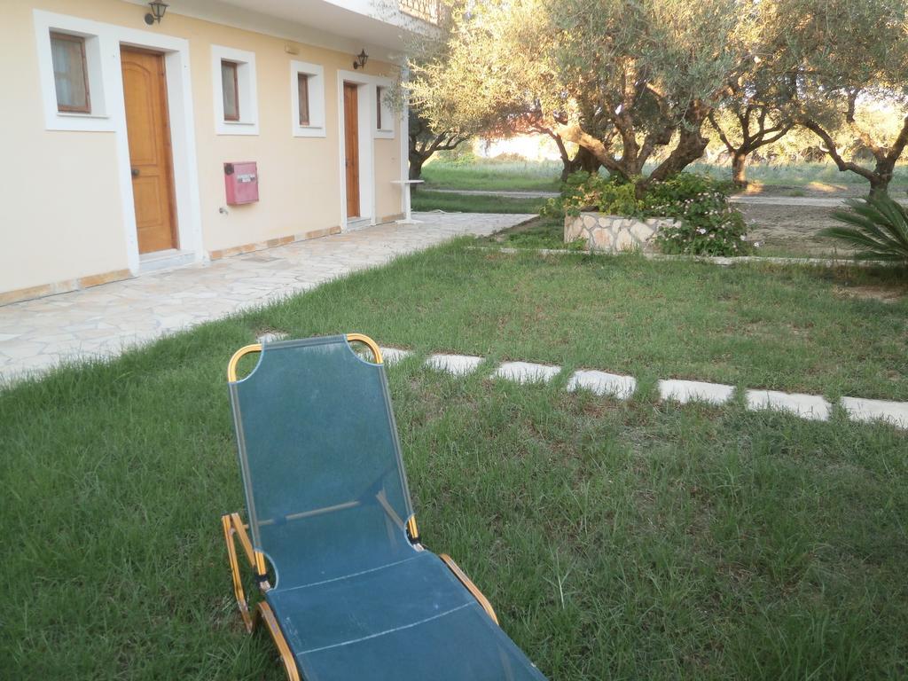 Kavos Psarou Studios & Apartments Exterior foto